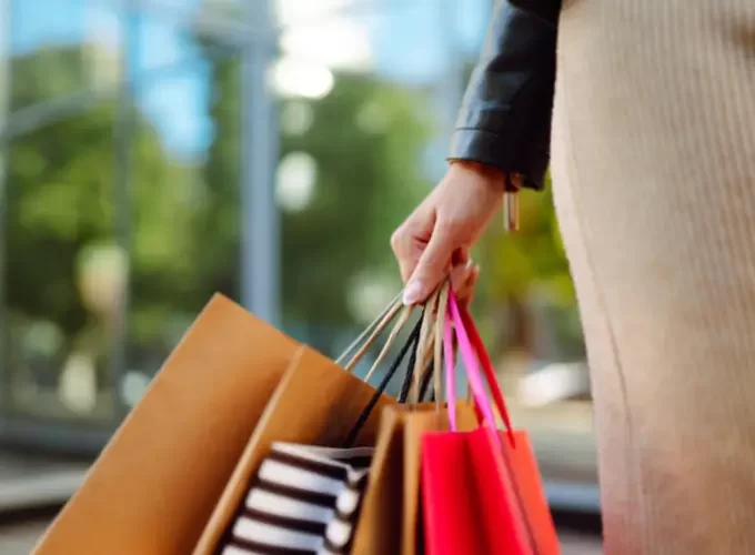 Poupe, Prepare-se, Compre: Estratégias para uma Black Friday de Sucesso