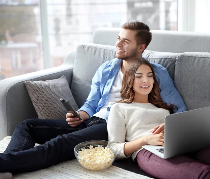 Sofá, combinar com decoração, sala de estar, guia de escolha.
