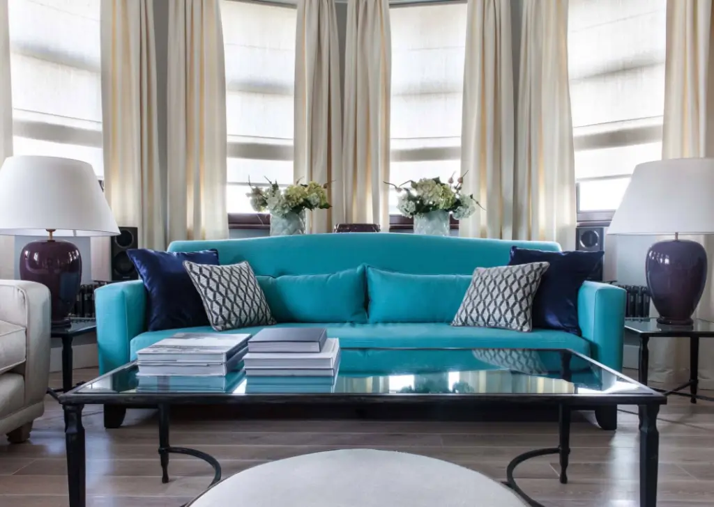 Sofá sofisticado, conforto, estilo, sala de estar, escolha.