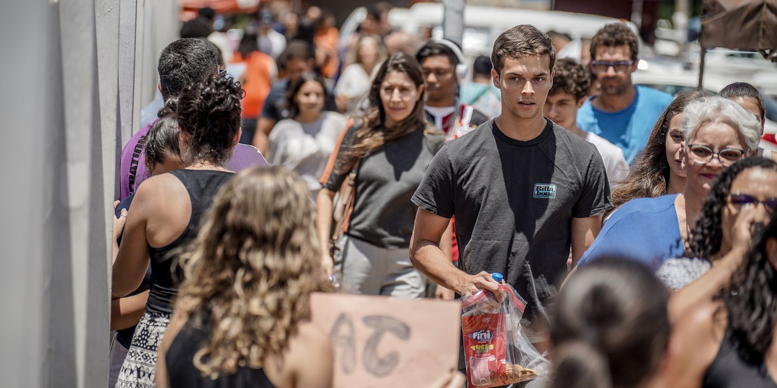 Surpresa no Enem 2024: Inscrições crescem 10% em relação a 2023 5 Pe de Meia R2milano para Alunos Carentes