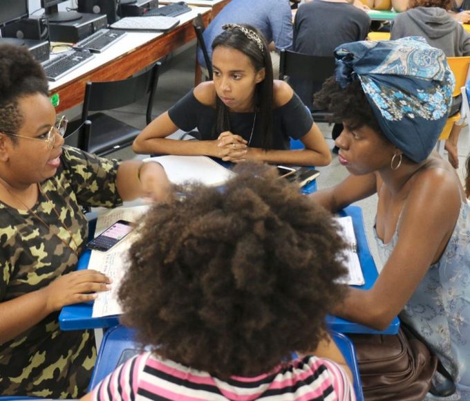 UFRJ Oferece Cursos Gratis em Gigante Chinesa