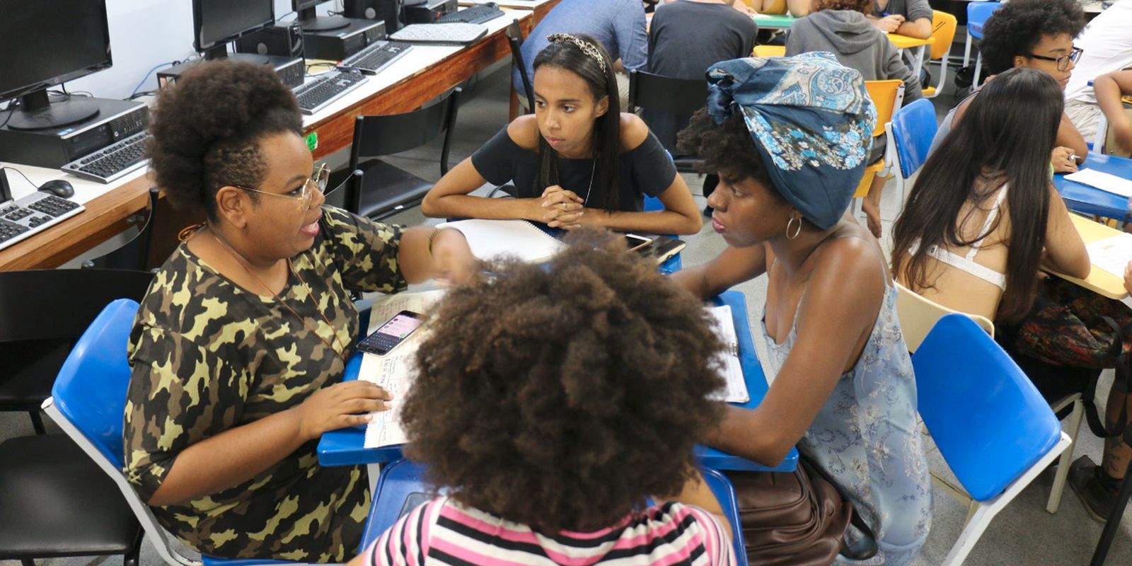 UFRJ Oferece Cursos Gratis em Gigante Chinesa