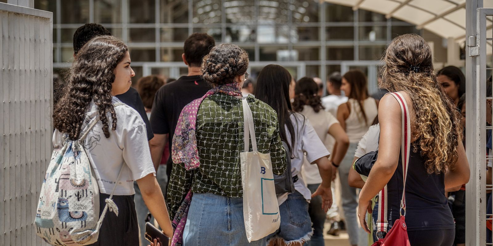 Descubra quais documentos são válidos para o Enem em novembro. 5 Comecam nesta segunda as inscricoes para o exame do Celpe Bras