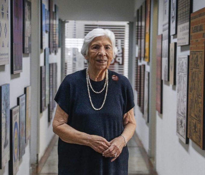 Fisica na USP A Trajetoria de 70 anos da Professora