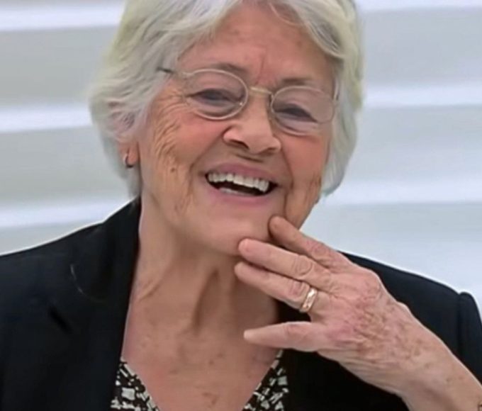 Adelia Prado poetisa mineira ganha Premio Camoes 2024