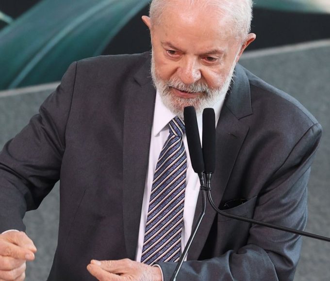 Compromisso de Lula com investimento em educacao reafirmado