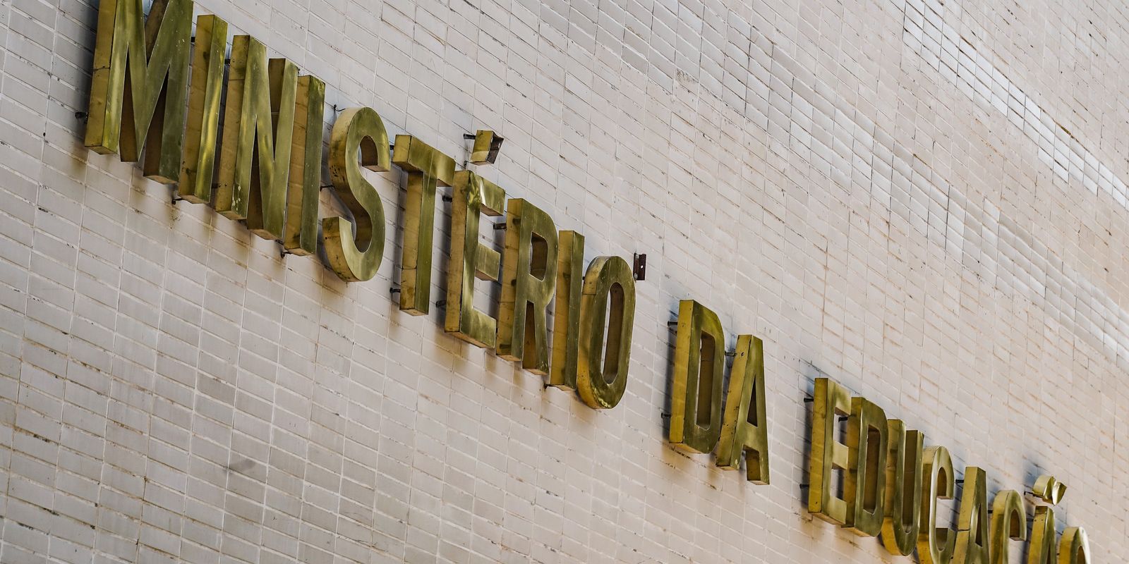 Como o MEC está aplicando inteligência artificial em políticas públicas 5 MEC estabelece Enade obrigatorio para formacao de professores