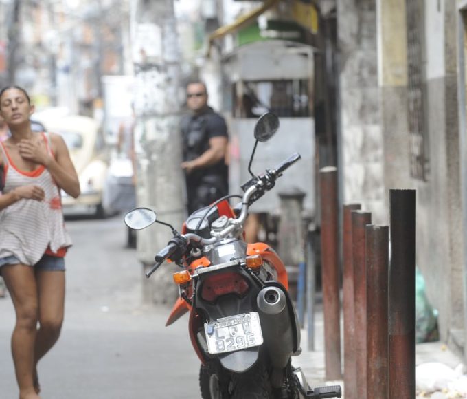 Ensino medio na Mare apenas 316 dos jovens atendidos