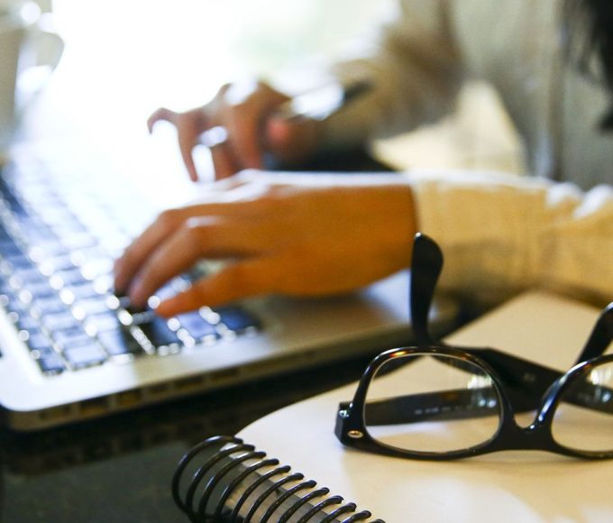 Faculdade FGV oferece 100 bolsas de graduacao para ex alunos da