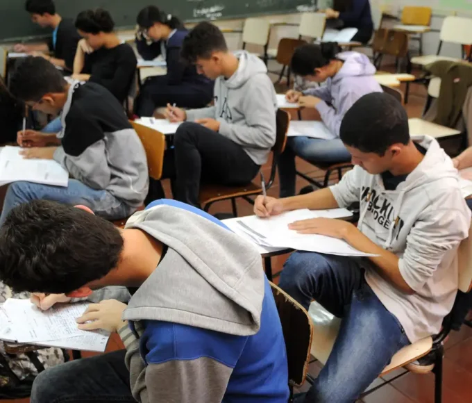 Programas educacionais elevam autoestima dos estudantes